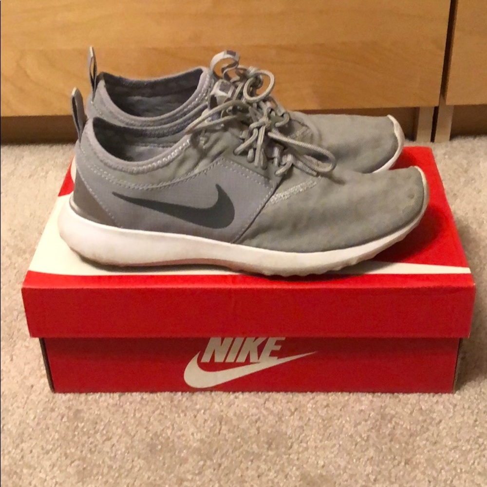 Women’s Nike Juvenate Gray Sneakers Size 7